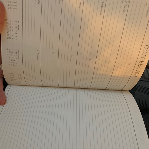 Brand New 2021 Planner - Picture 4 of 4